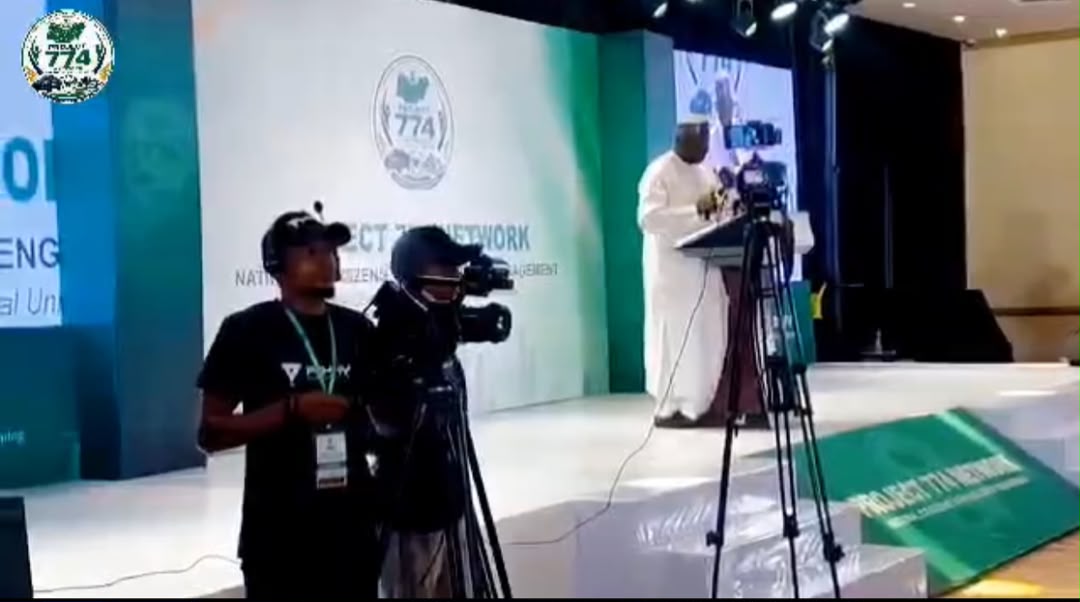 National broadcast media cameras covering the summit